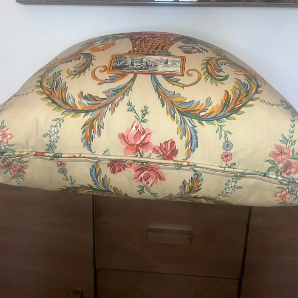 Vintage Lee Jofa pillow 23x23 feather insert